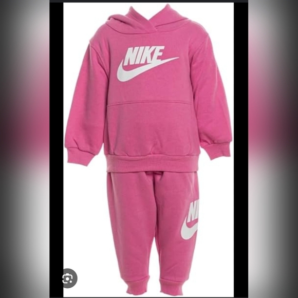 Nike Other - Nike Kids Matching Set in Pink and White